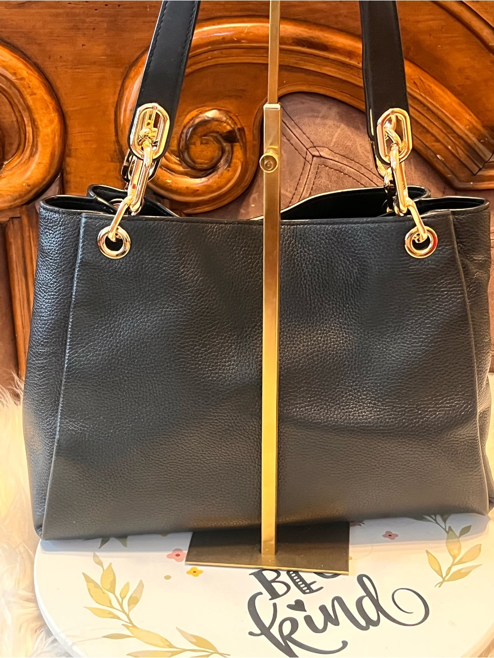 Michael Kors Trisha Large black Pebbled Leather Shoulder Bag - Picture 6 of 16